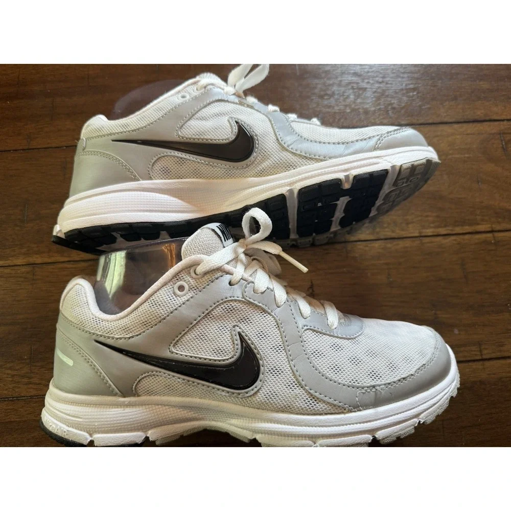 Nike Womens Air Relentless light Gray Running Shoes Sz 7